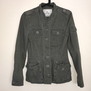 ❌ Adorable ARMY GREEN jacket ❌ SEND OFFER!❌